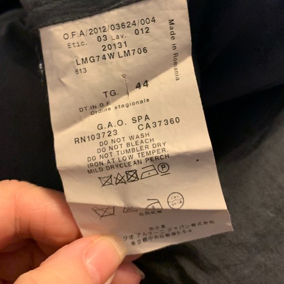 Armani Collezioni Jacket - Picture 9 of 10